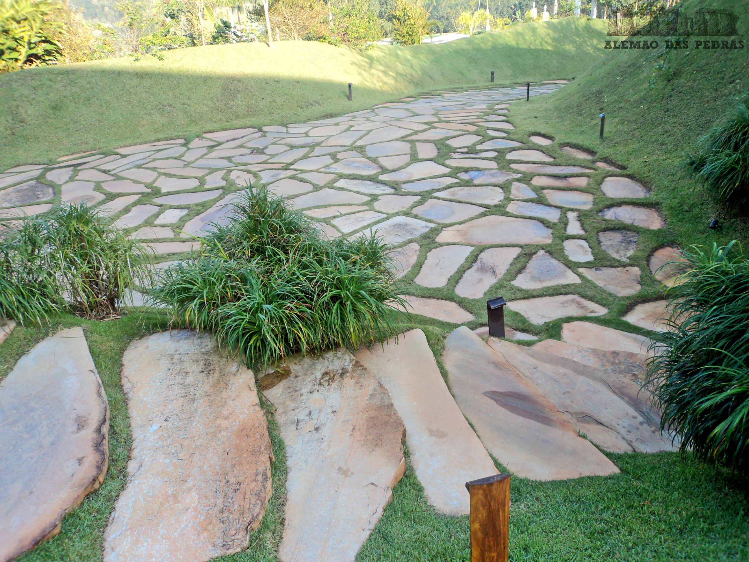 Pedra São Tomé Variada Branca - Rose Pedras